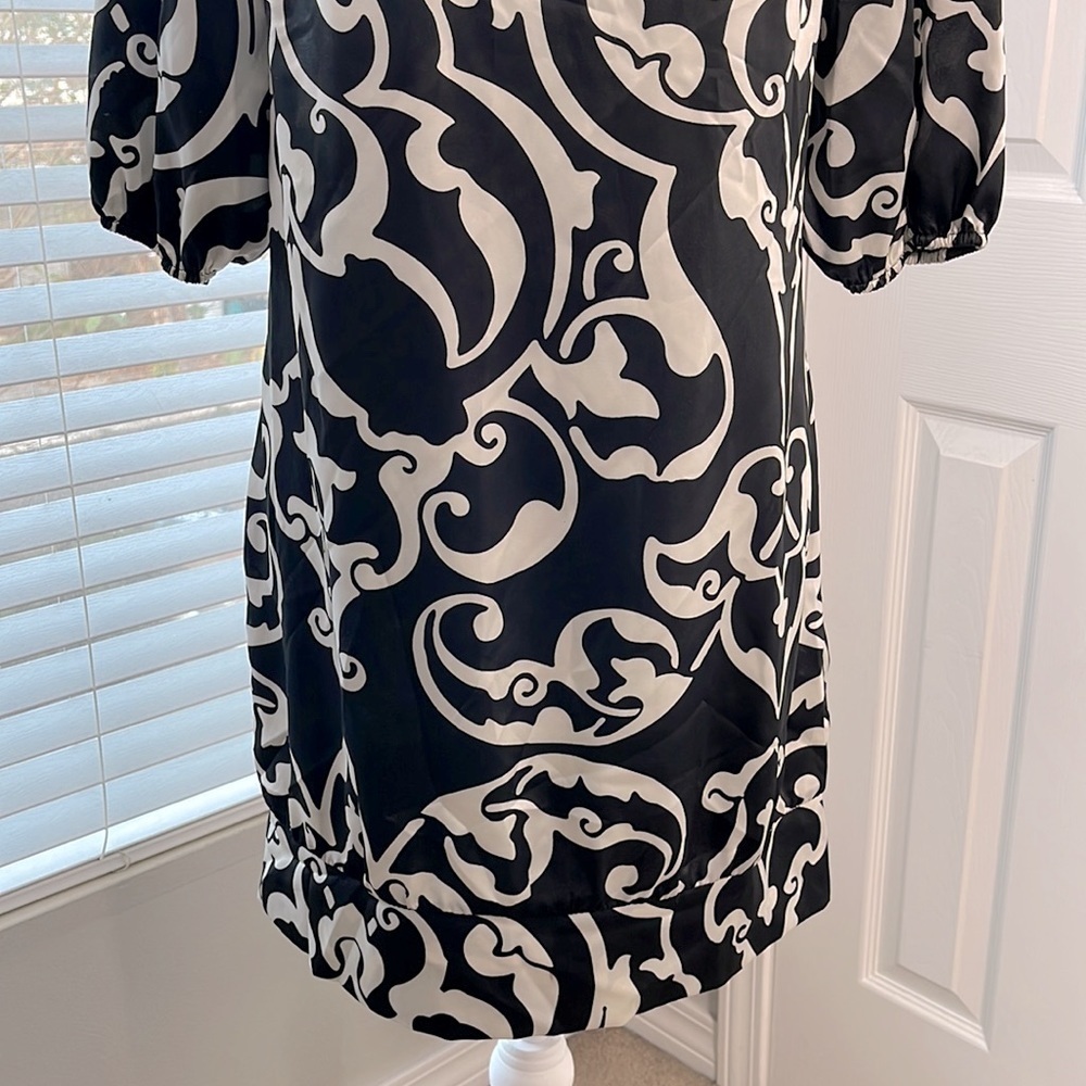 3/$10 White House Black Market Silky Boat Neck Mini Dress - Picture 5 of 12